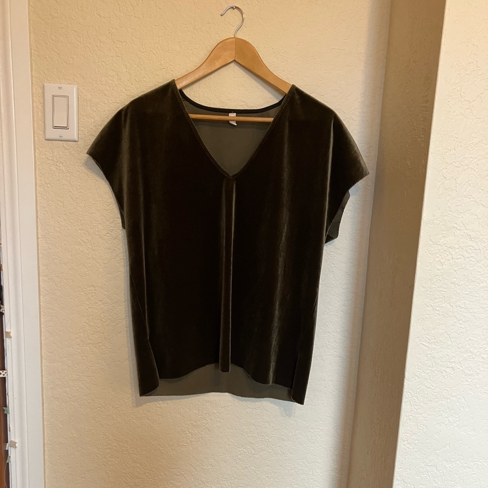 Gentle Fawn velour cap sleeve